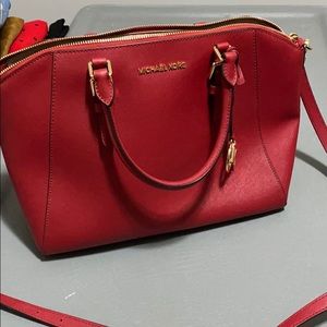 Like new Michael kors crossbody true red